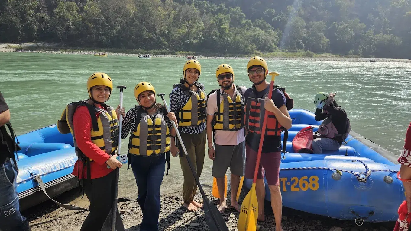 Bucketlistt customers geared up before river rafting in Rishikesh
